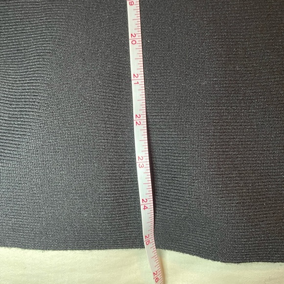 🖤White House🖤Black Market🖤 Sz L Top🖤 - Picture 7 of 7